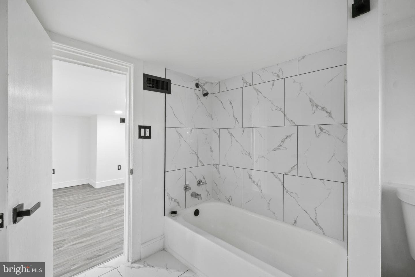 2627 Garrett Avenue photo 24