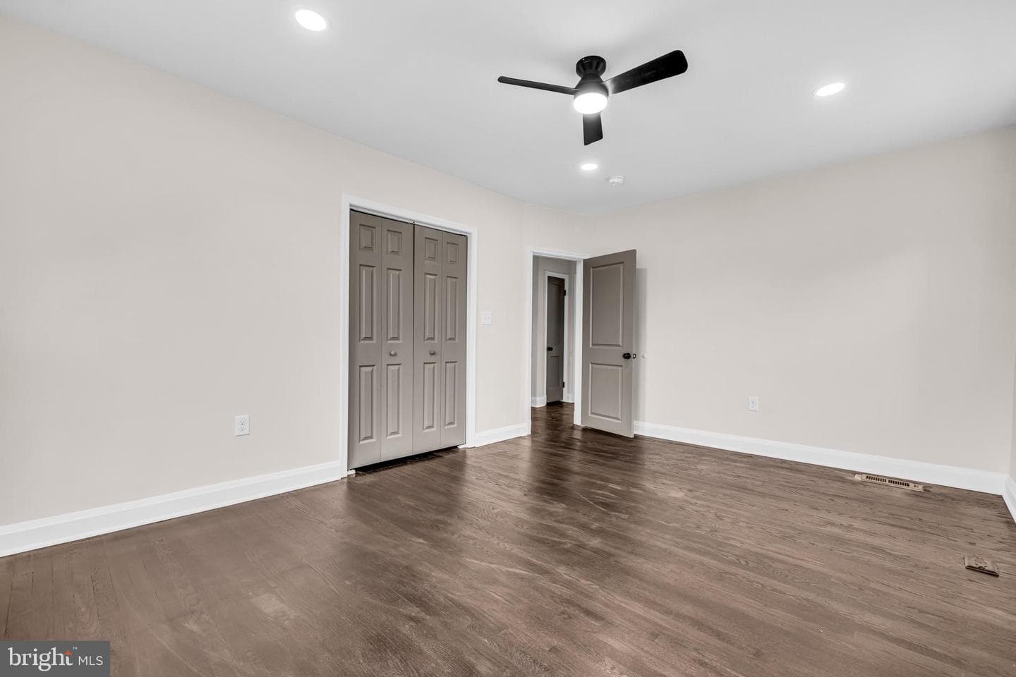 1513 Kingsway Road photo 16