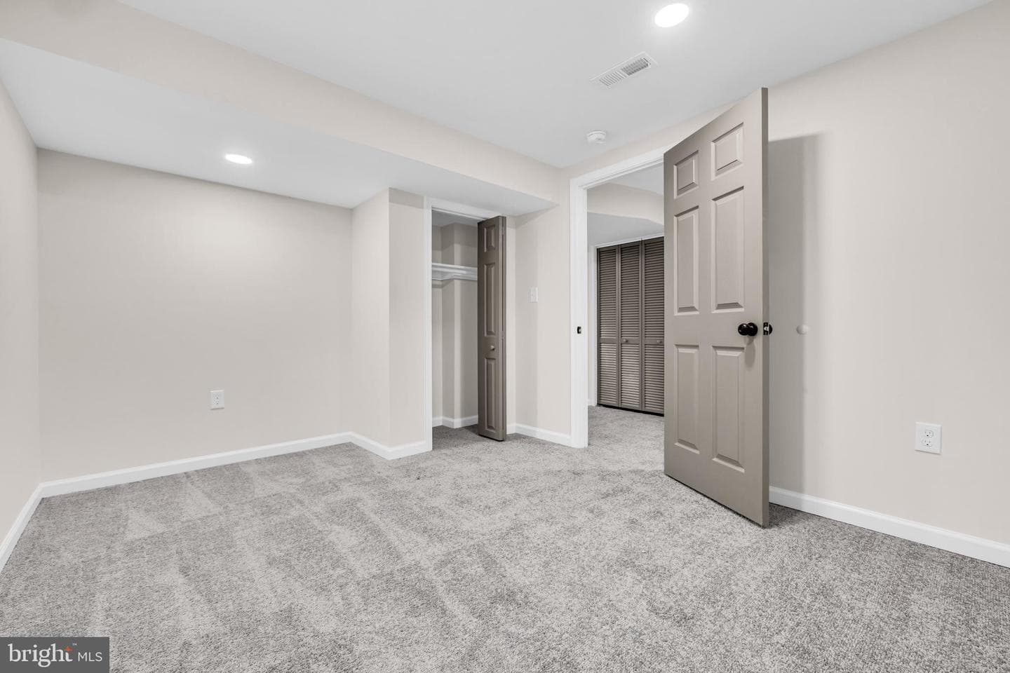 1513 Kingsway Road photo 30