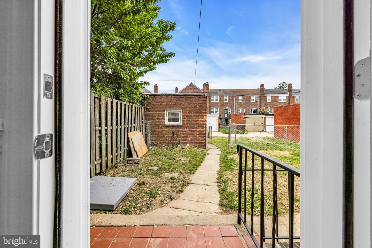 1513 Kingsway Road photo 32