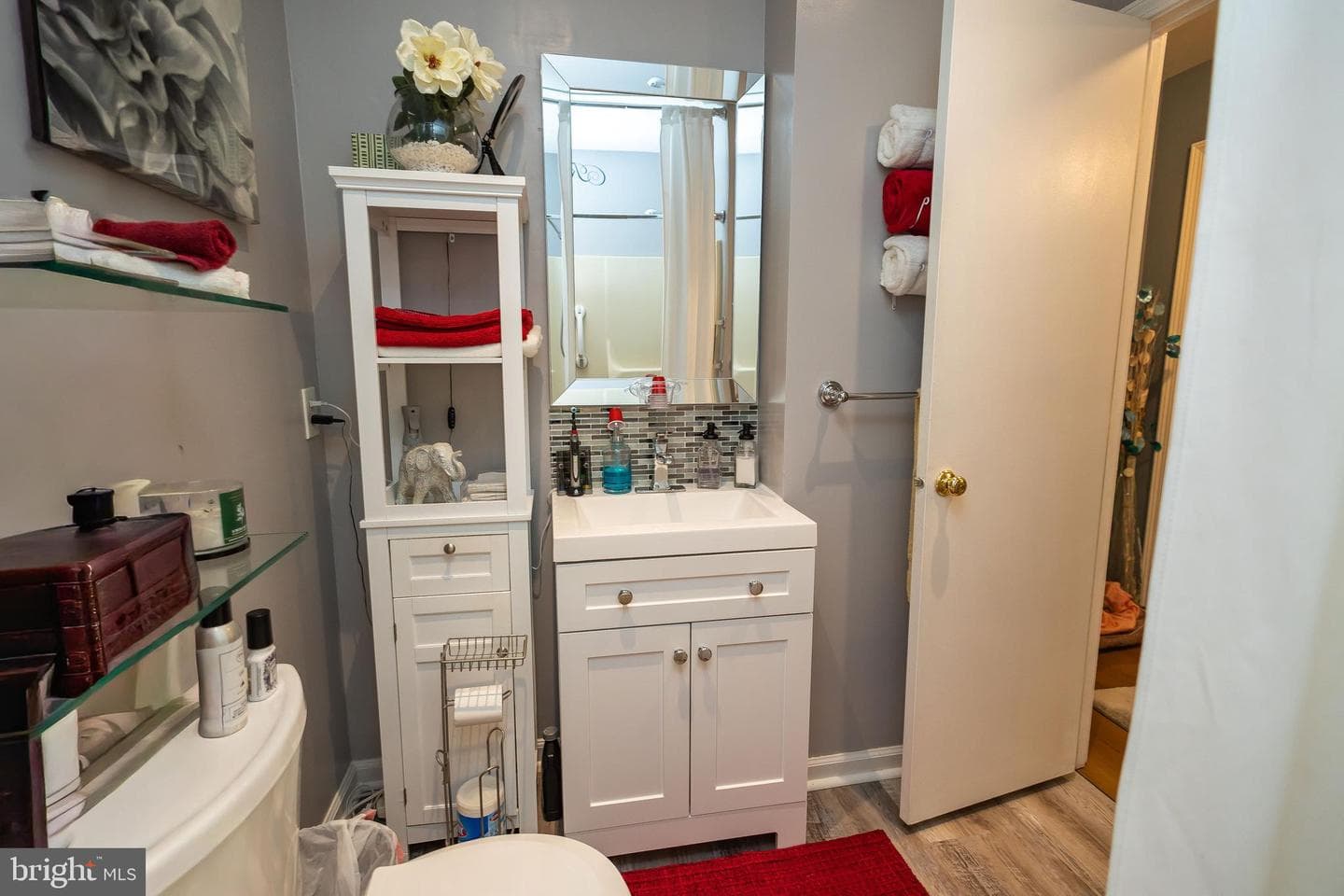 2847 Joseph Avenue photo 24