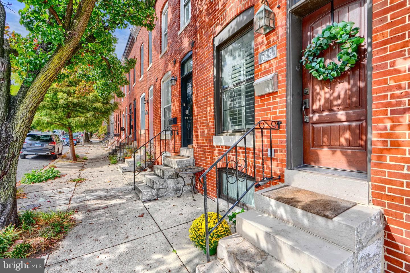 644 E Clement Street photo 1