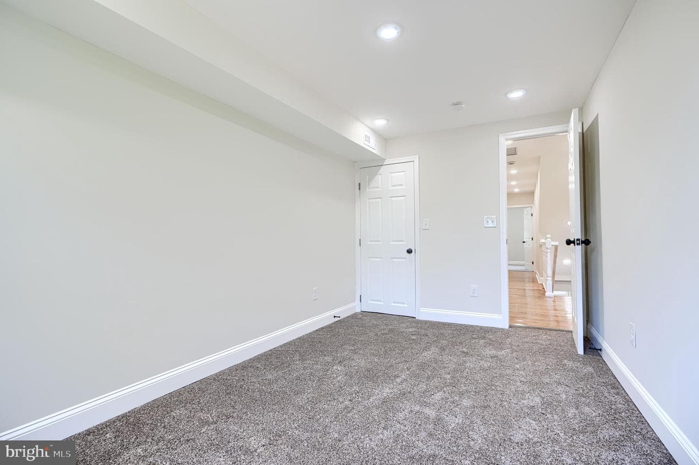 1827 Druid Hill Avenue photo 16