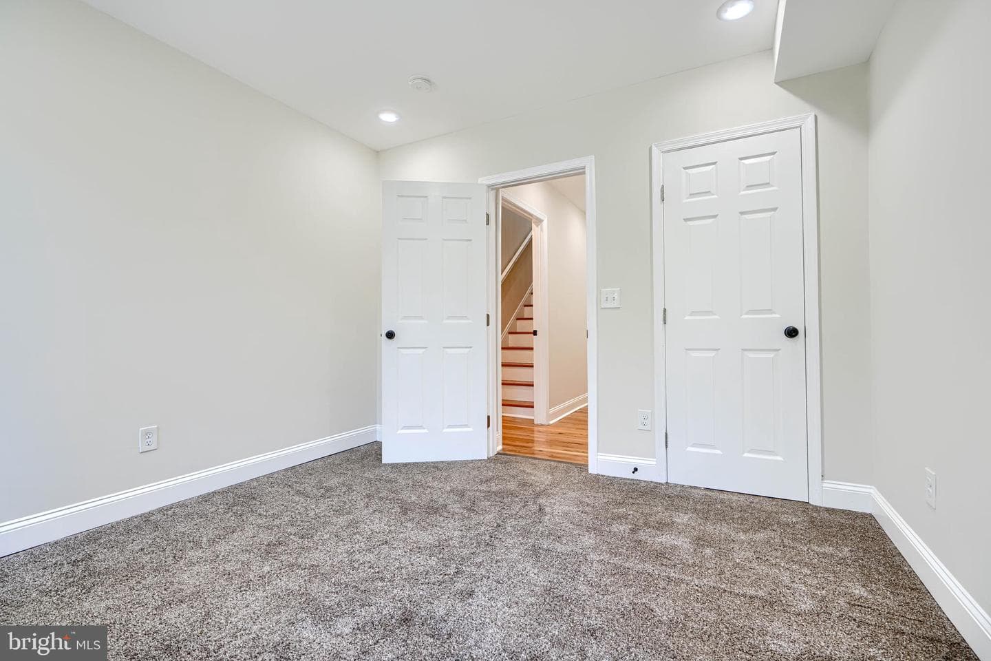 1827 Druid Hill Avenue photo 19
