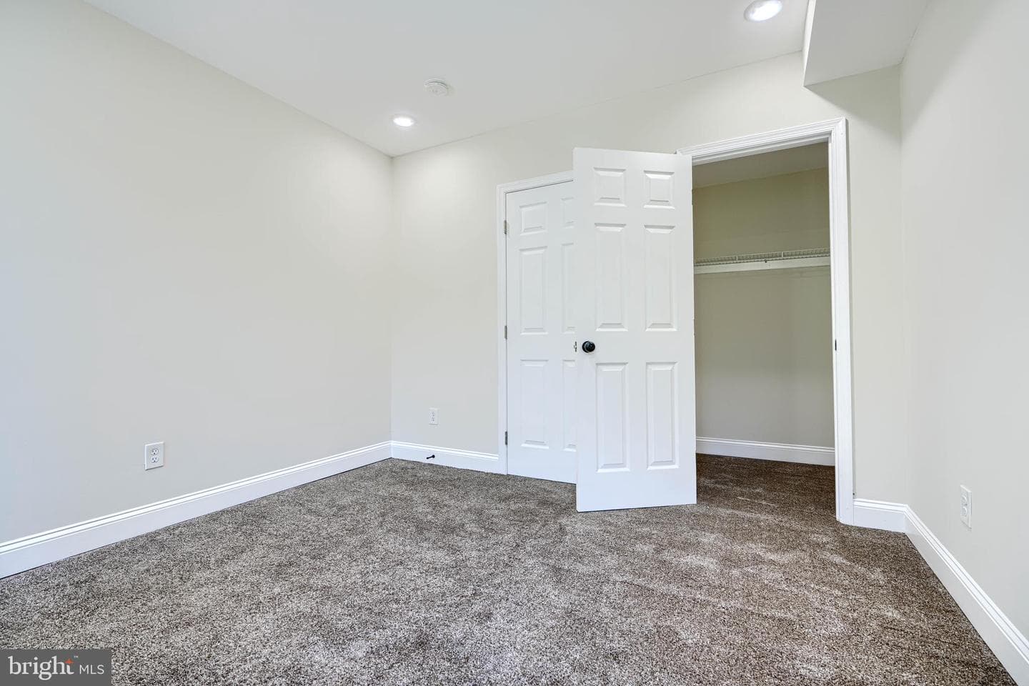 1827 Druid Hill Avenue photo 20
