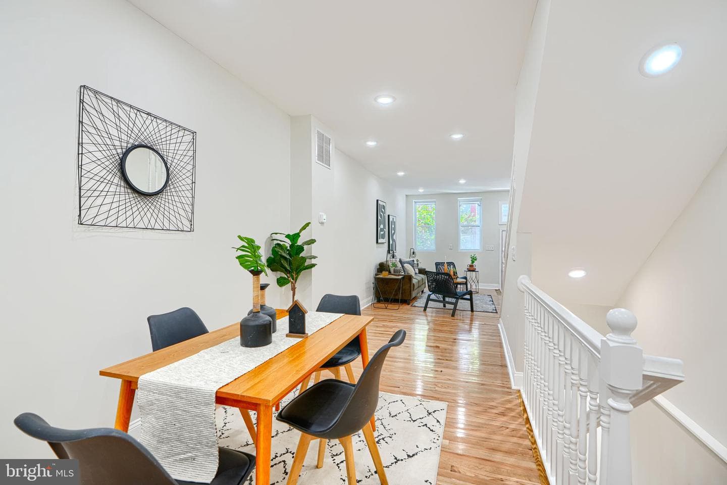 1827 Druid Hill Avenue photo 3