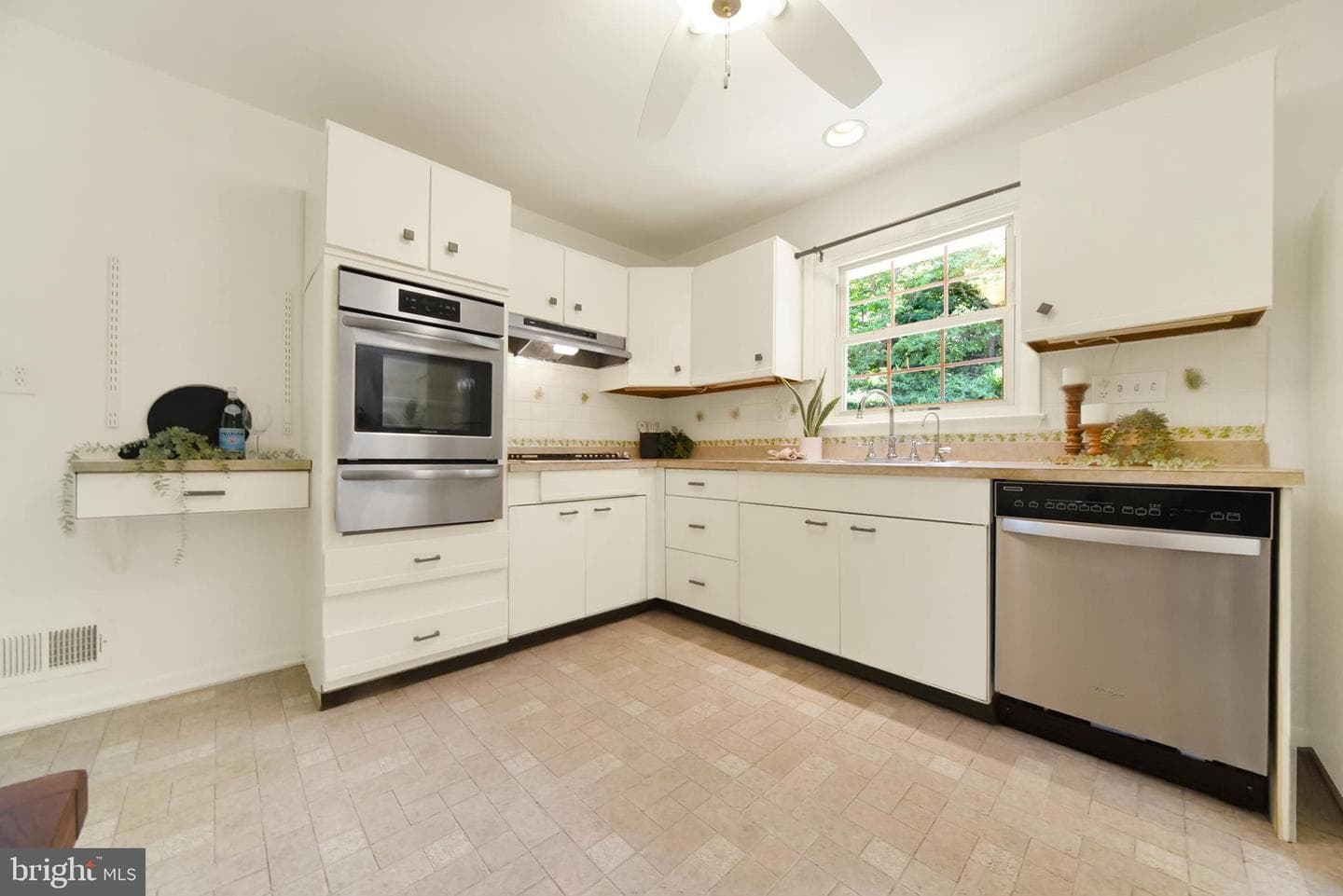 403 Old Orchard Road photo 9