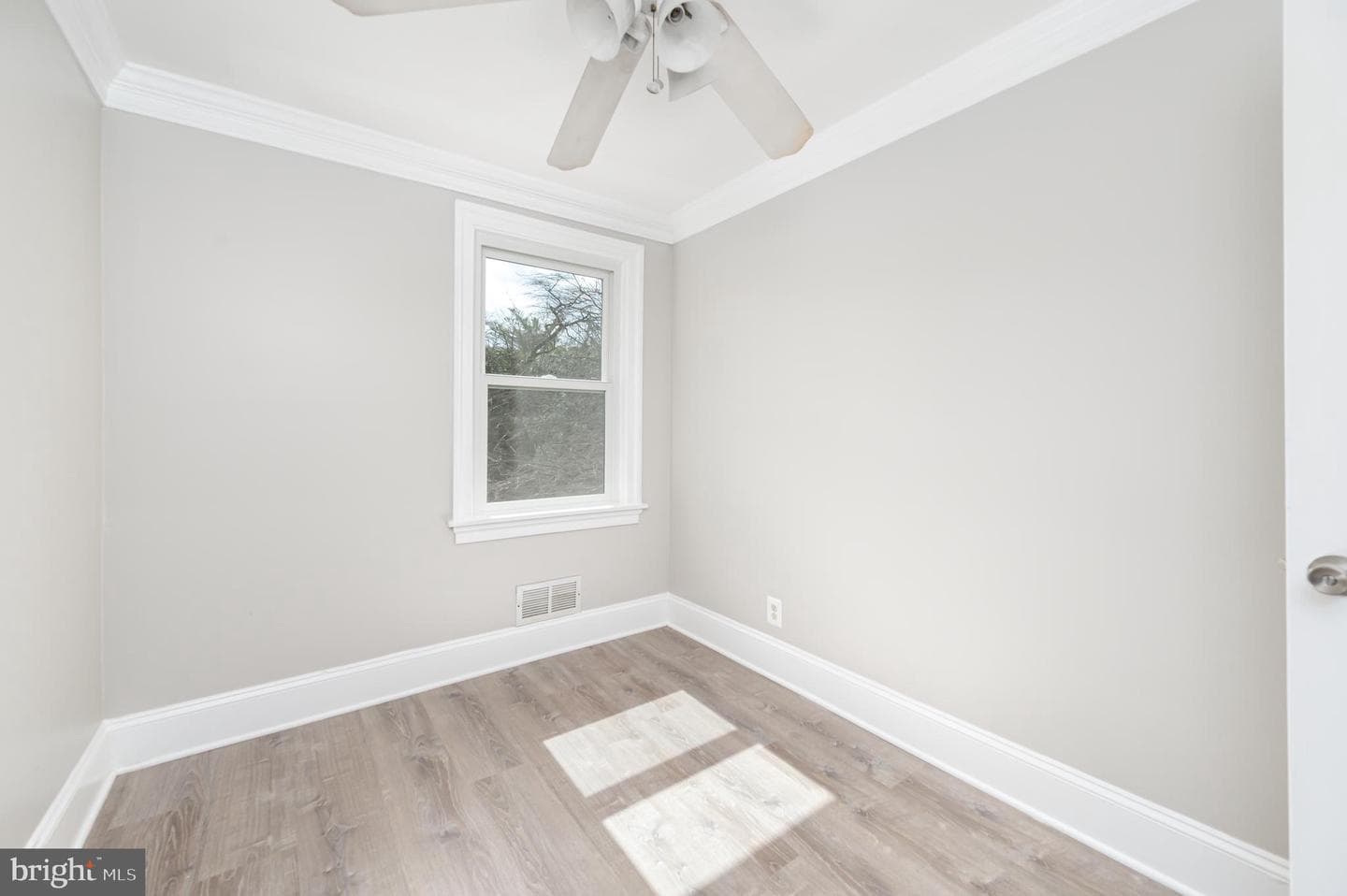 3433 Orlando Avenue photo 20