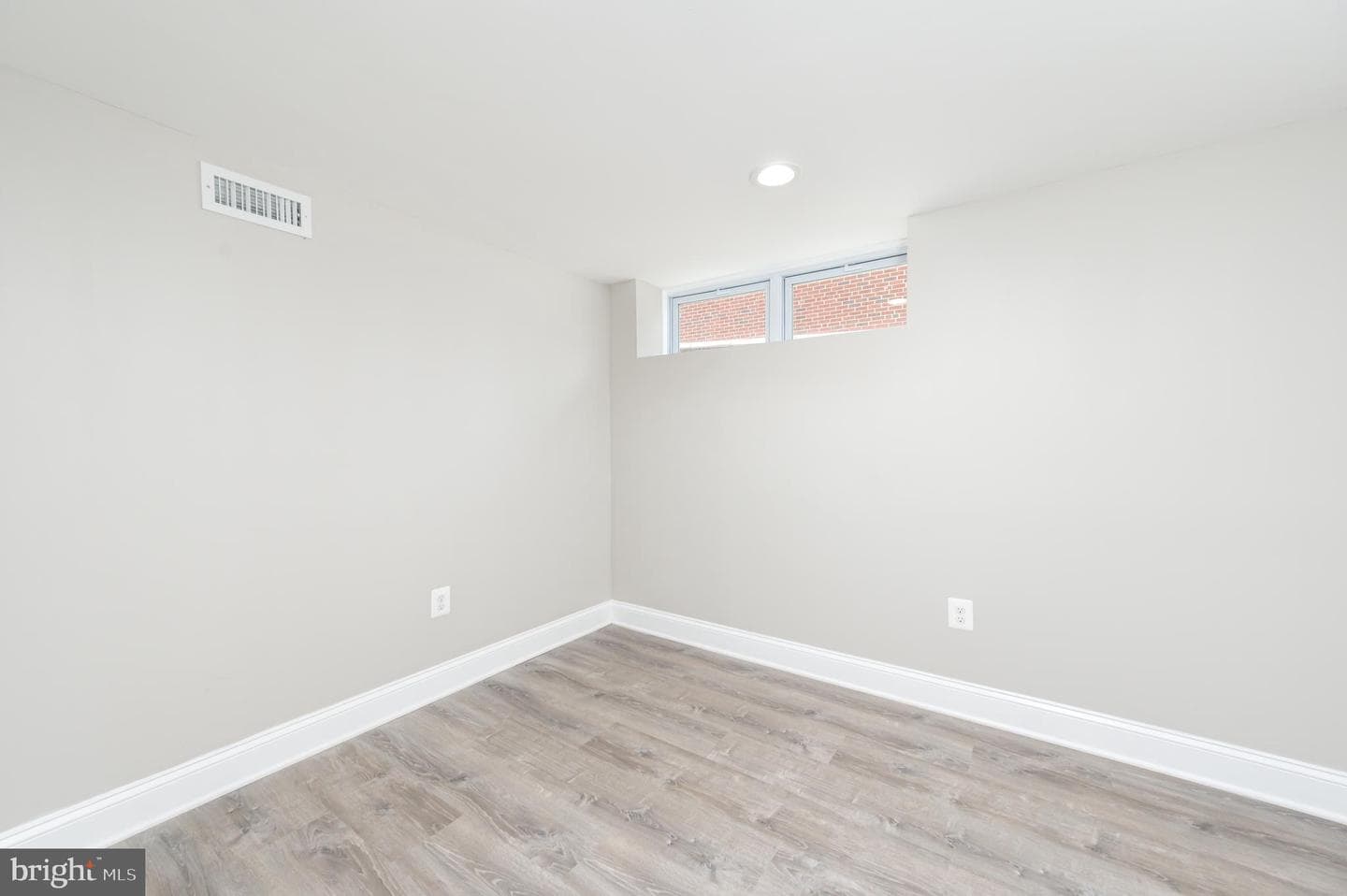 3433 Orlando Avenue photo 22