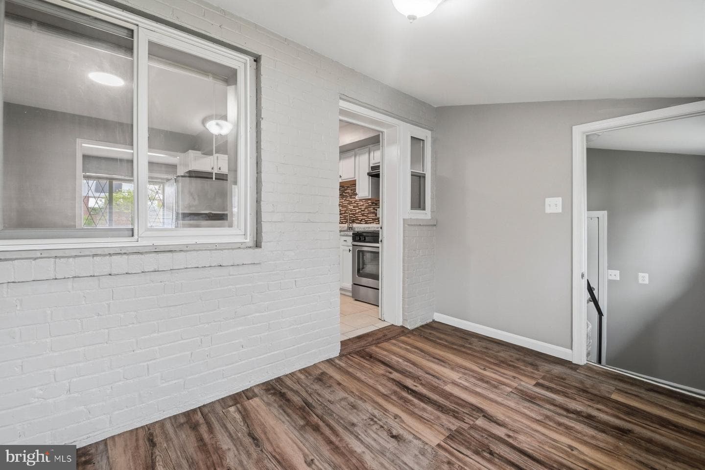 5912 Willet Avenue photo 11