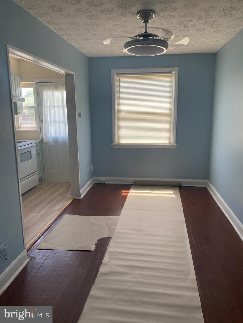 6113 Cardiff Avenue photo 3