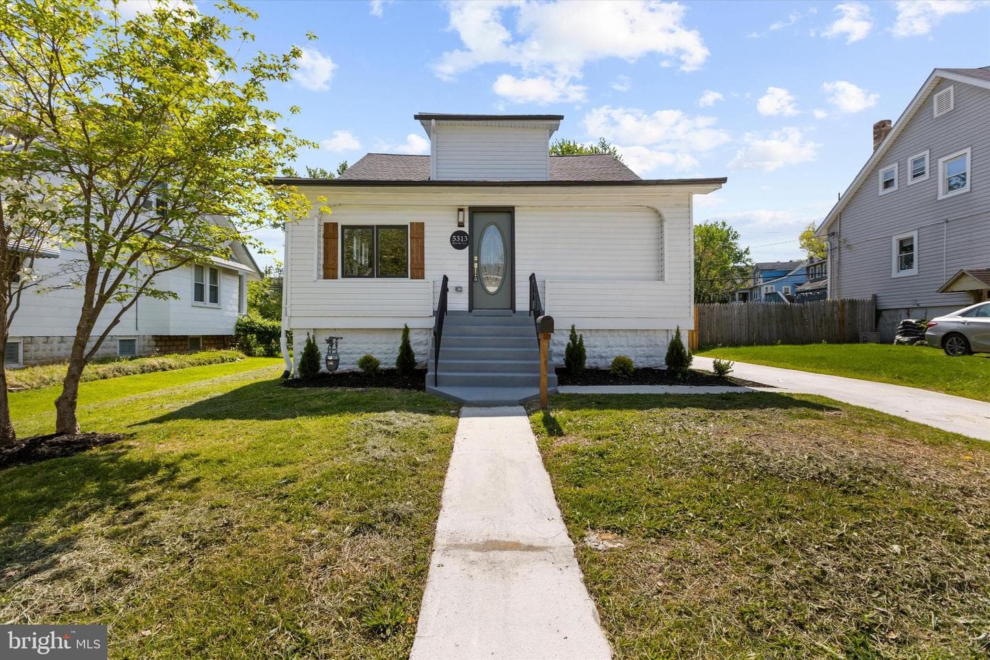 5313 Elsrode Avenue photo 2