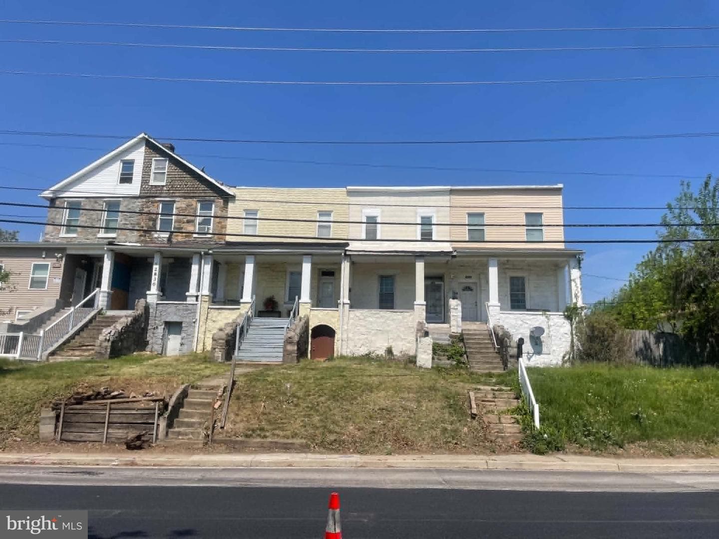 2832 Washington Boulevard photo 2