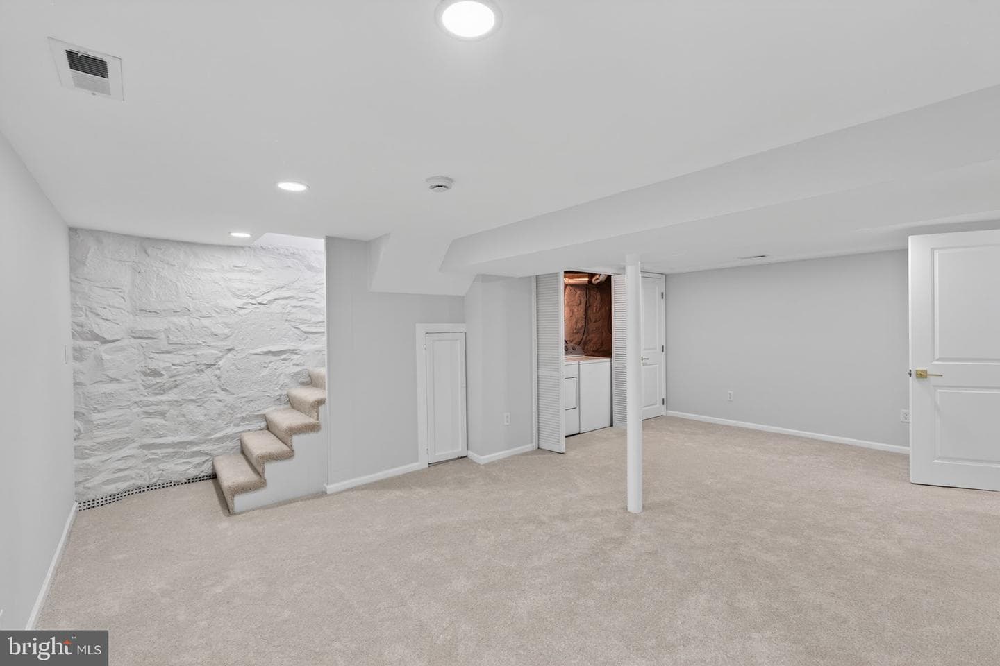 7123 Chambers Road photo 38