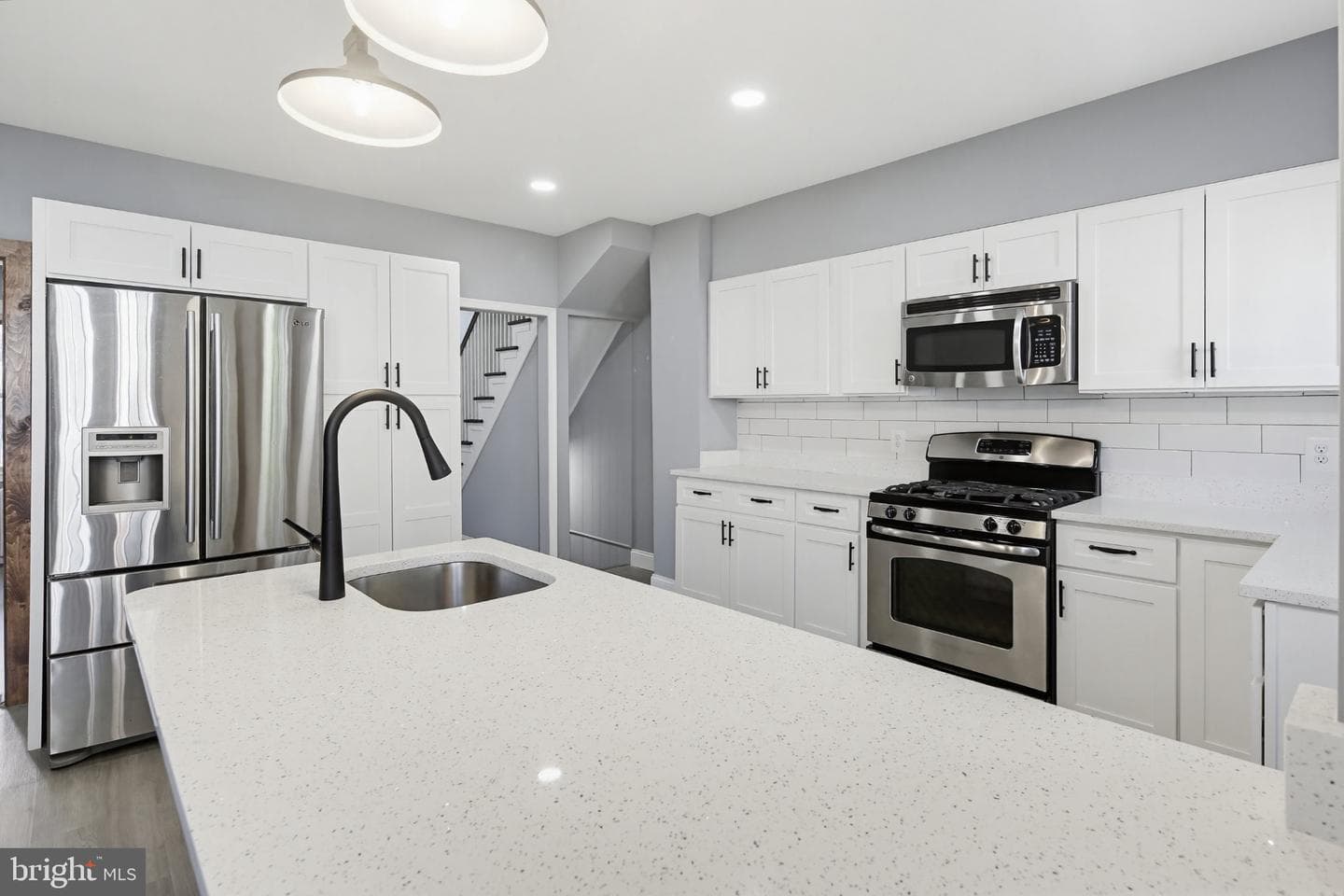 12 N Rosedale Street photo 3