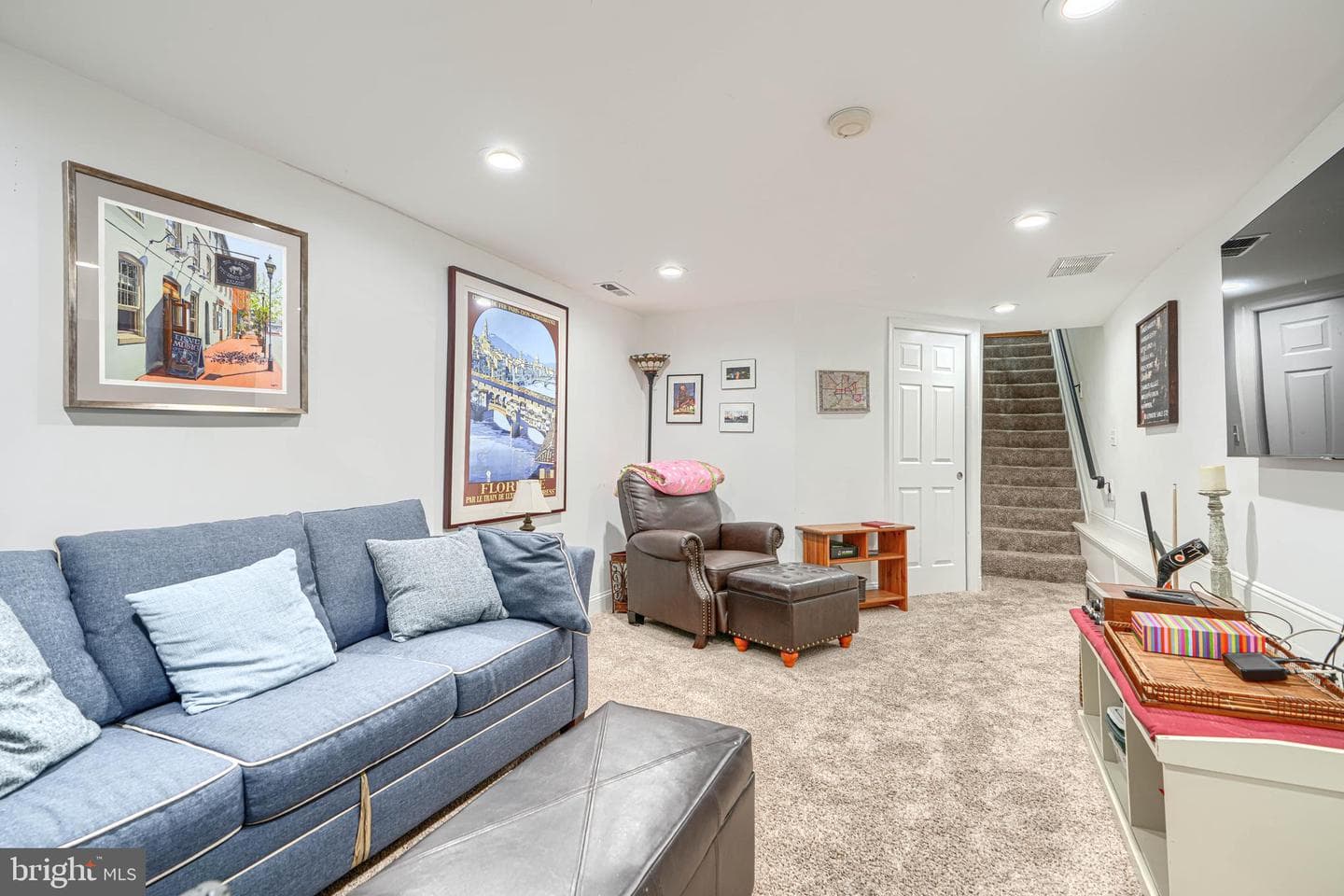 1109 William Street photo 20