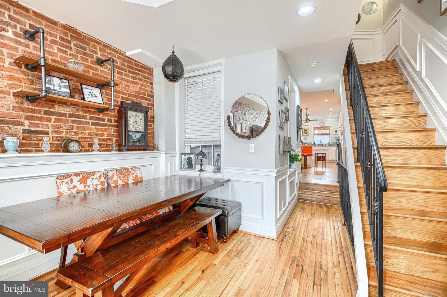 1109 William Street photo 8