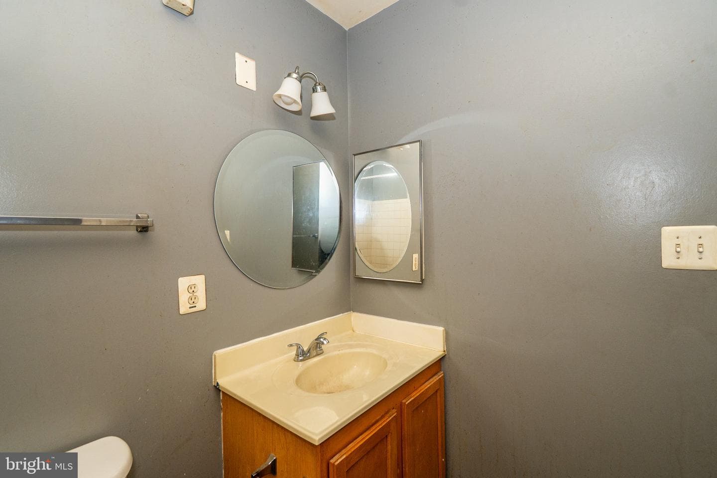 605 N Fremont Avenue N photo 17