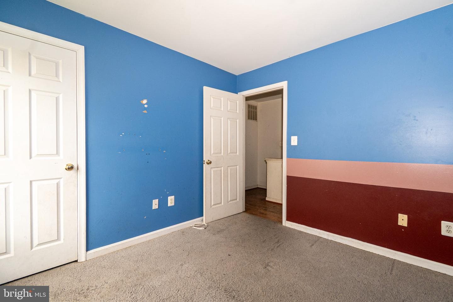 605 N Fremont Avenue N photo 23