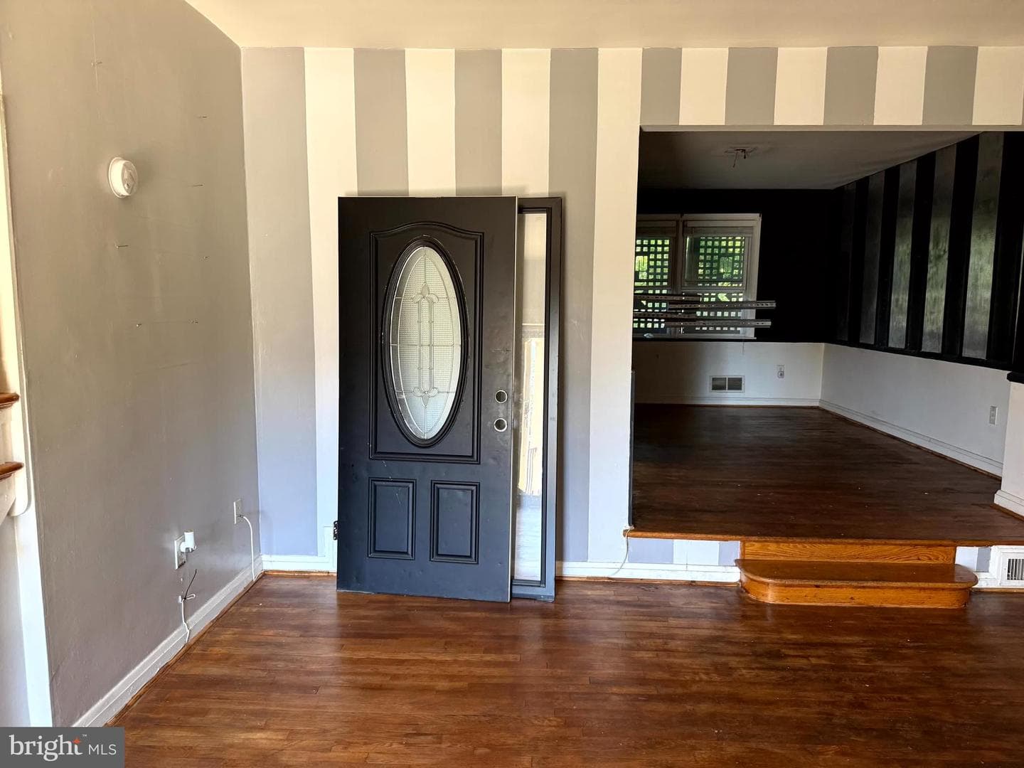 6142 Dunroming Road photo 3