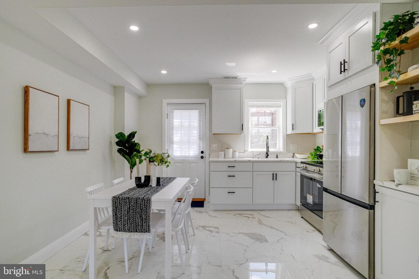3723 Saint Margaret Street photo 10