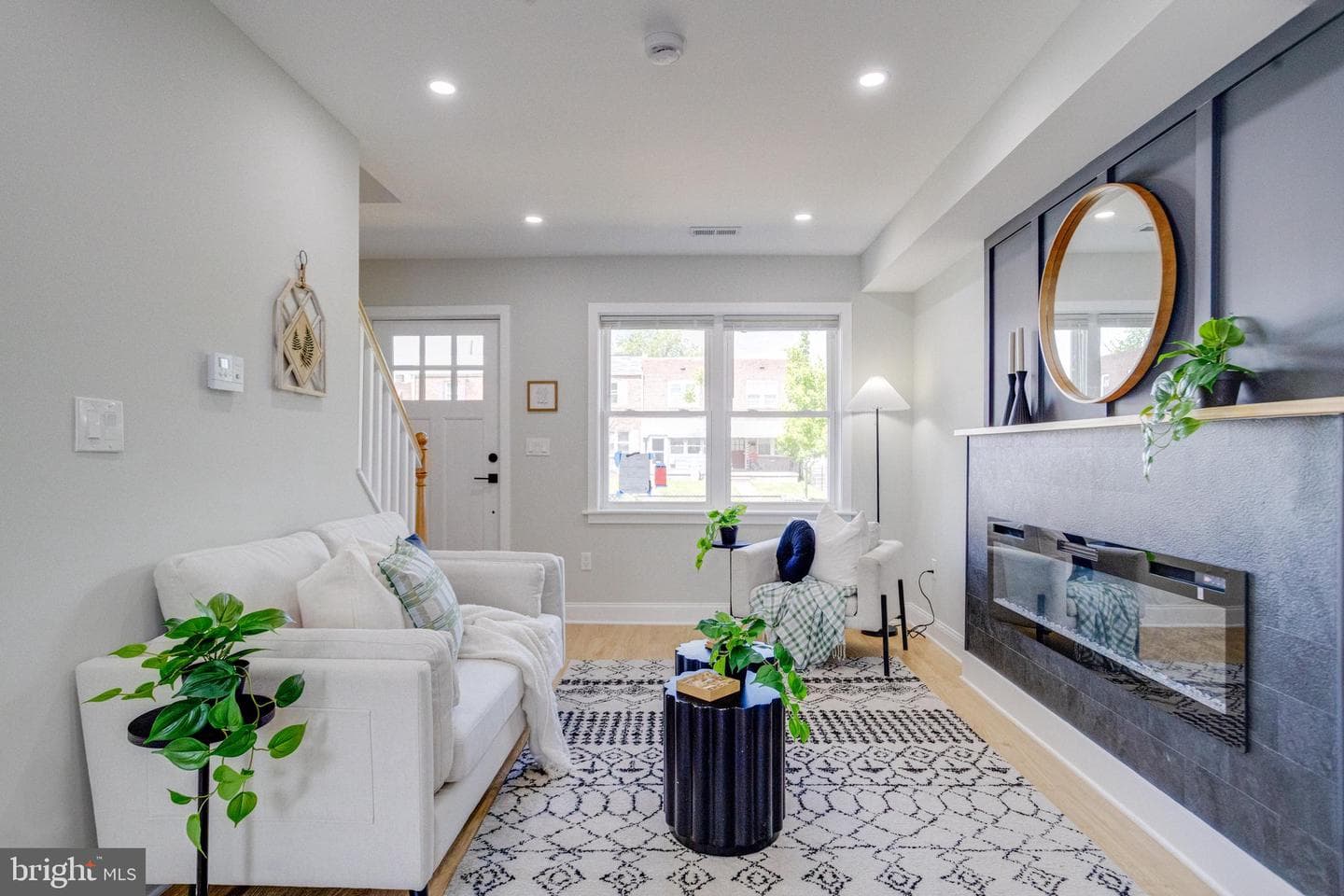 3723 Saint Margaret Street photo 7