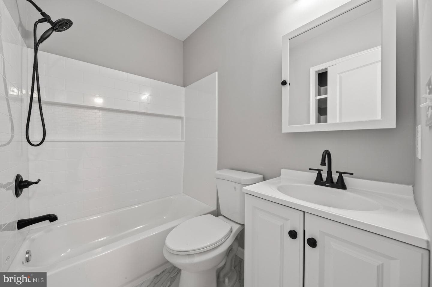 2600 Oswego Avenue photo 16