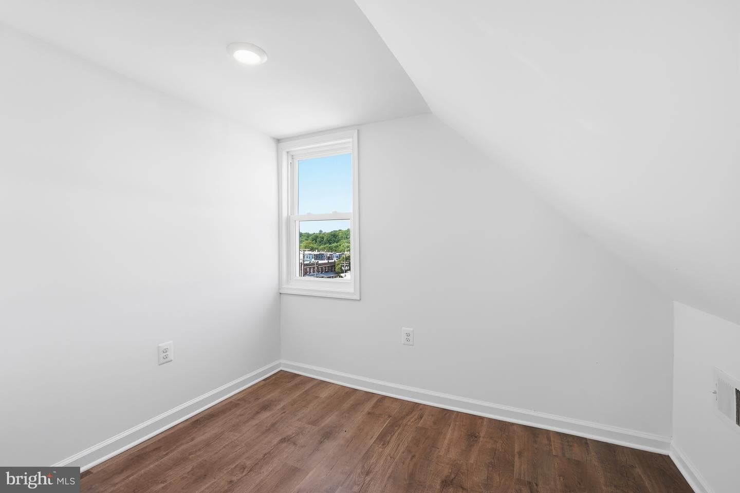 3731 Falls Road photo 27