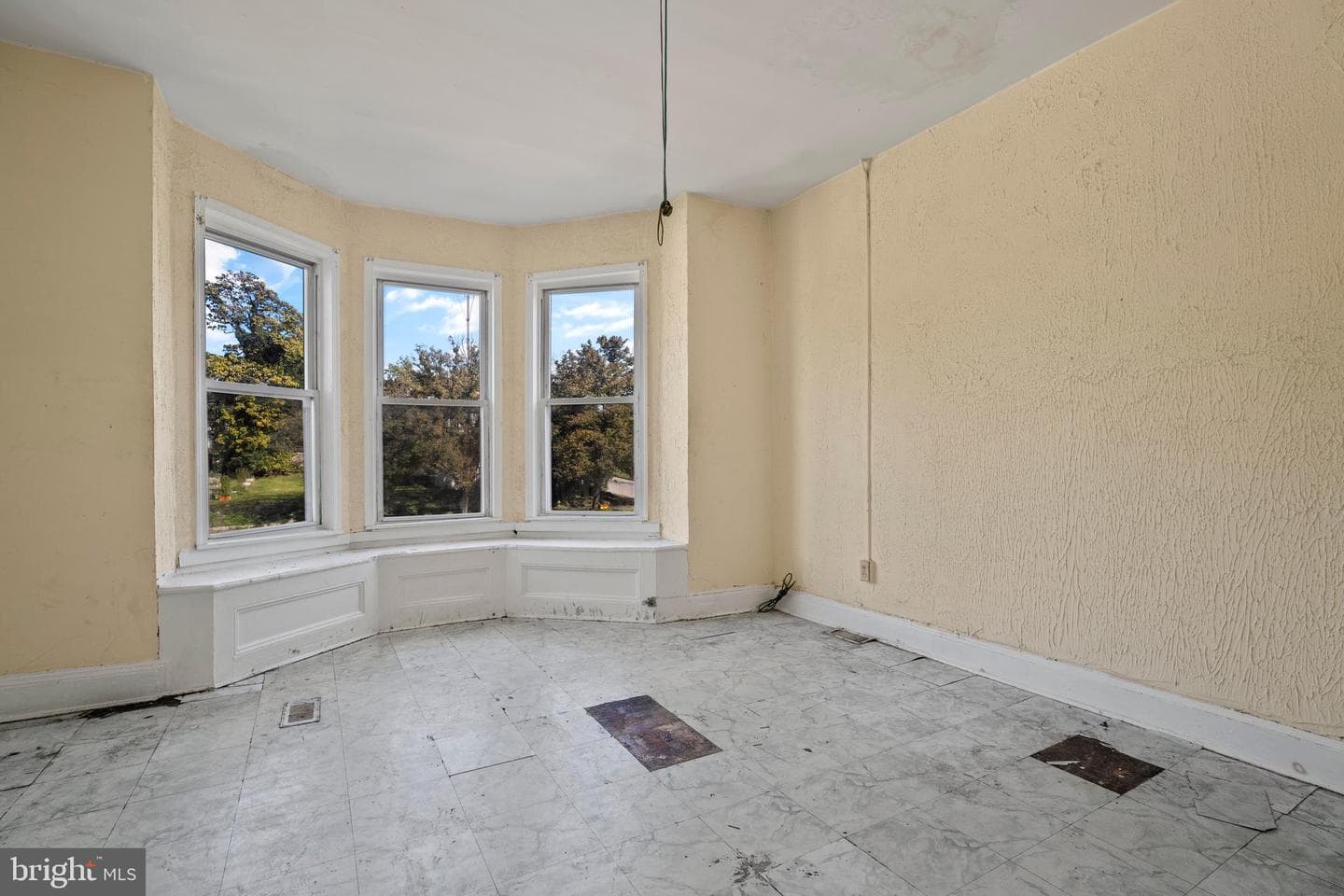 3804 Park Heights Avenue photo 15