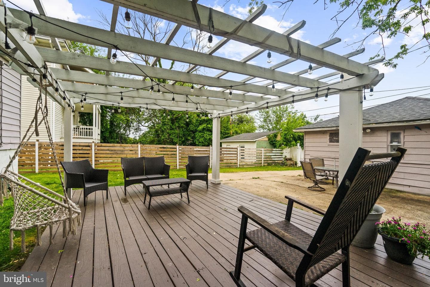 3413 Bateman Avenue photo 29
