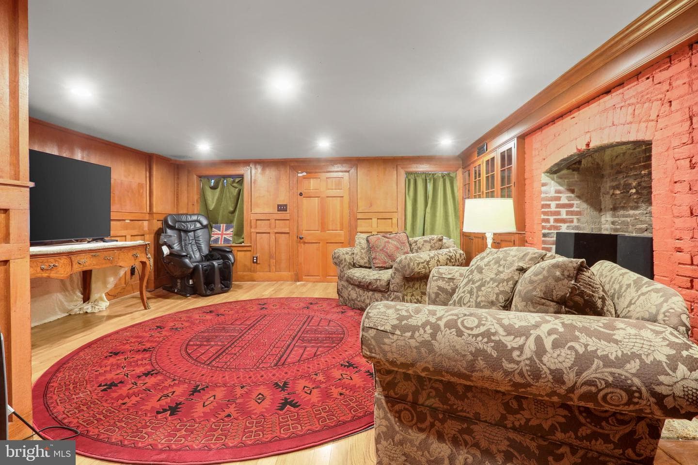 1007 N Calvert Street photo 37