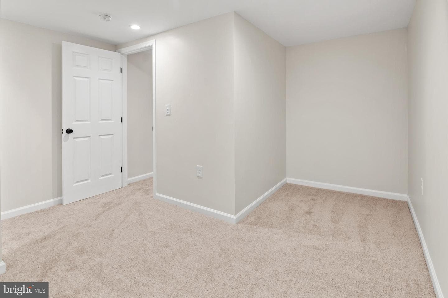 2813 Kirk Avenue photo 24