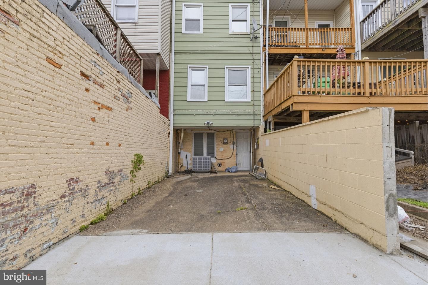 502 S East Avenue photo 20