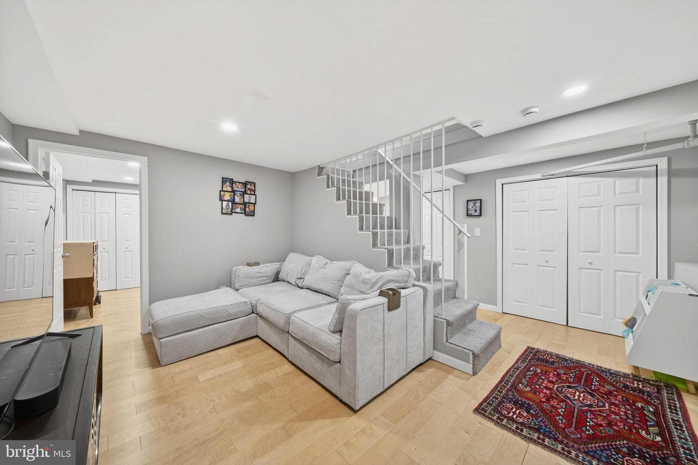 303 E Melrose Avenue photo 10