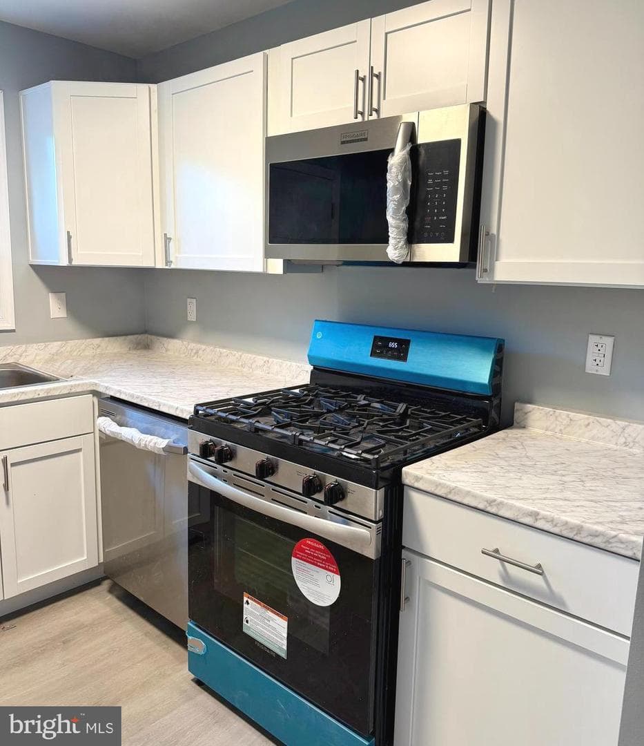 3026 Kenyon Avenue photo 9