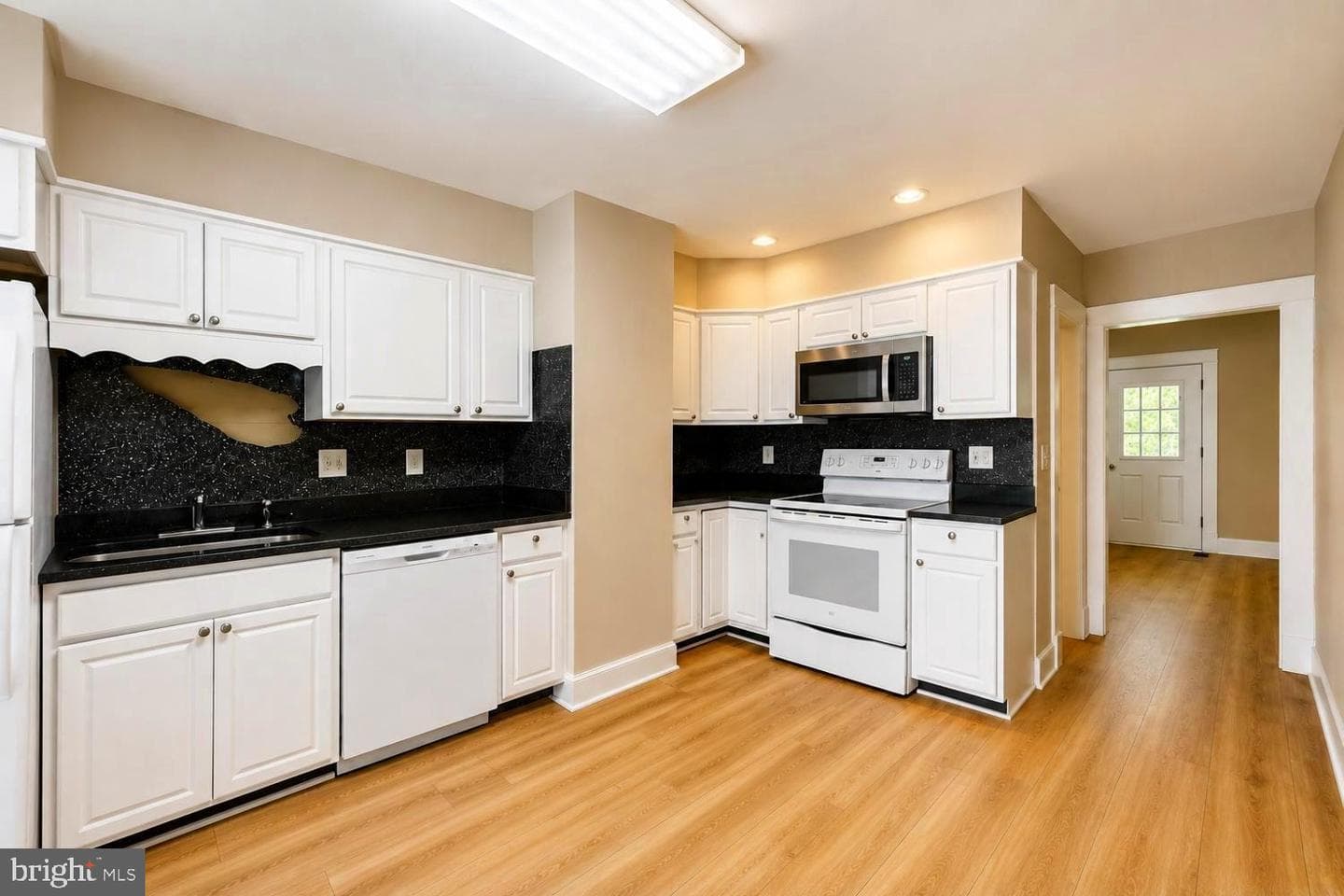 411 N Rock Glen Road photo 16