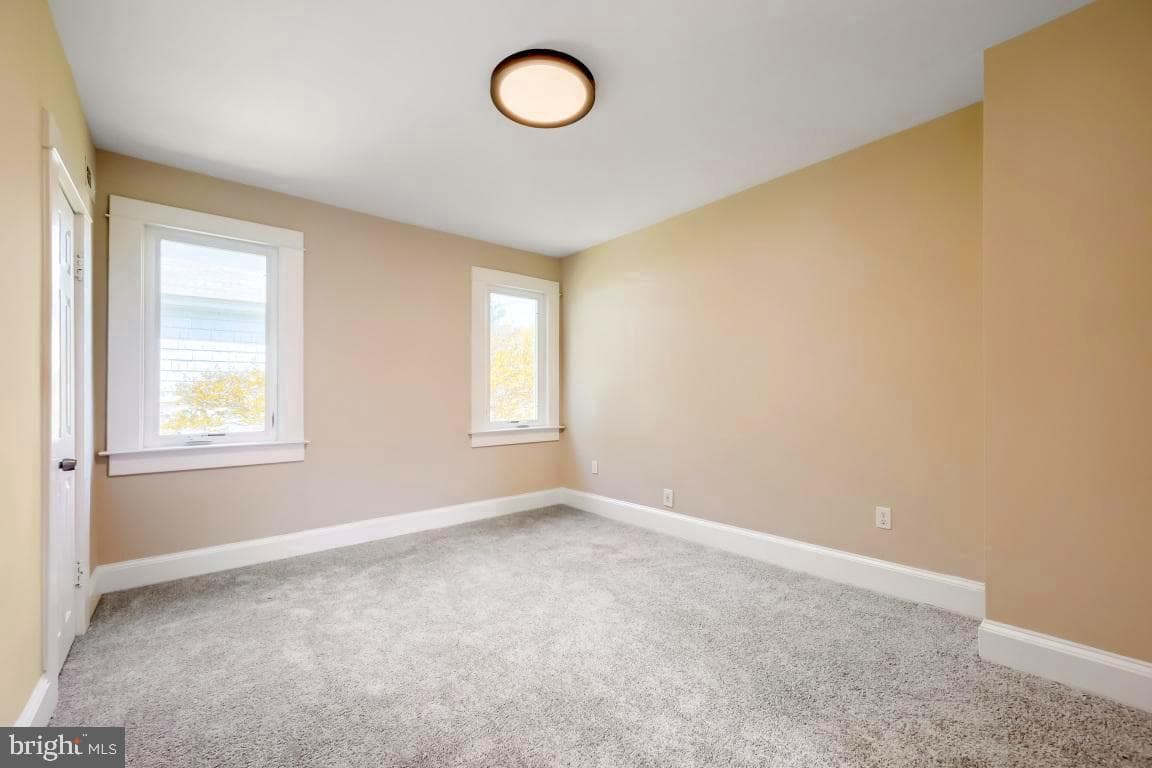 411 N Rock Glen Road photo 20