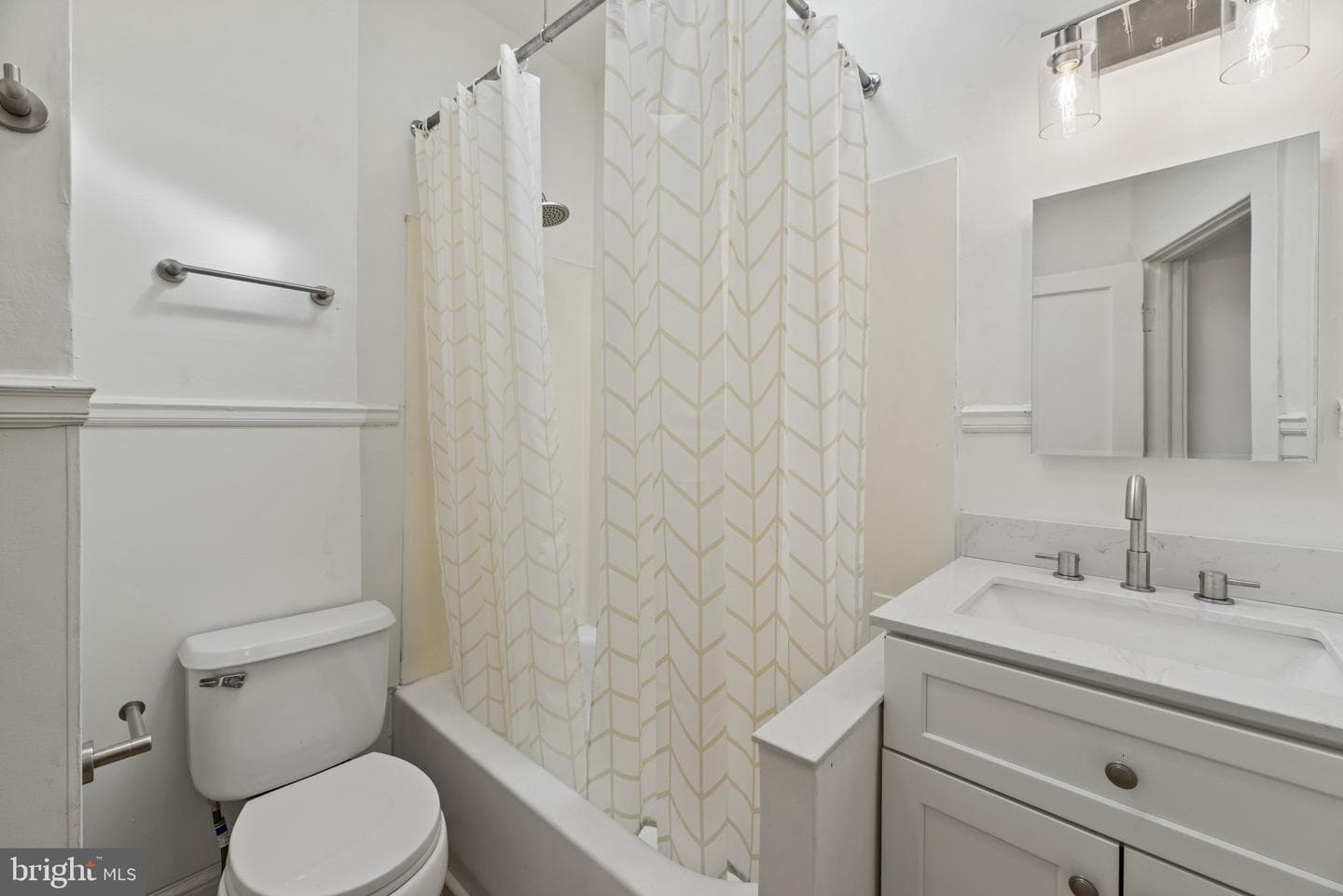 538 Hurley Avenue photo 3