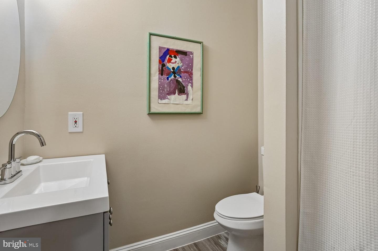 222 Grindall Street photo 40