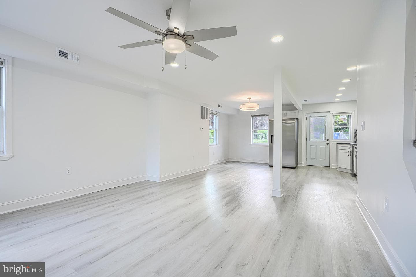 4558 Finney Avenue photo 8
