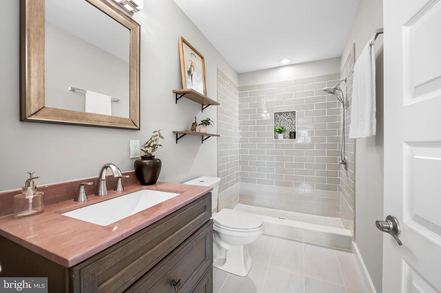 1206 S Charles Street photo 16