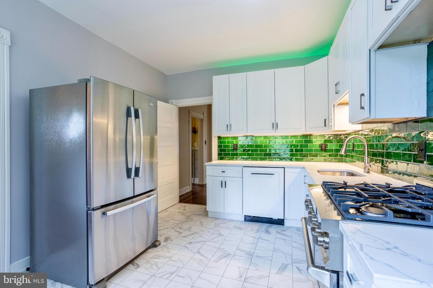 4307 Parkwood Avenue photo 5