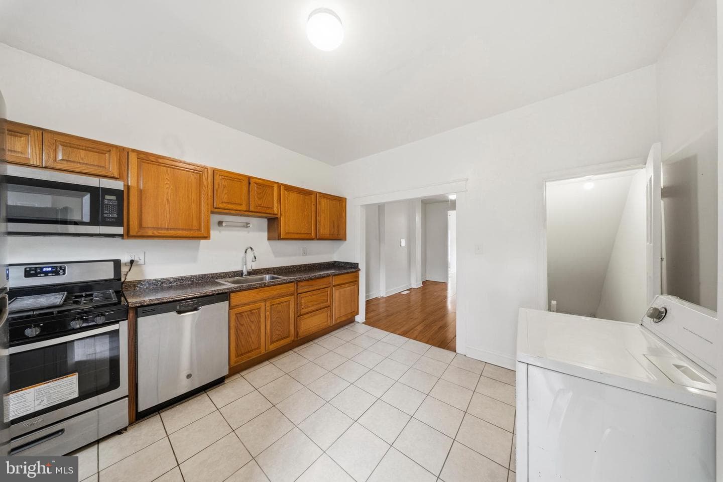 2516 W Pratt Street photo 10