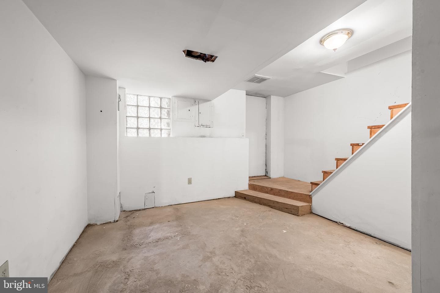 657 Portland Street photo 21