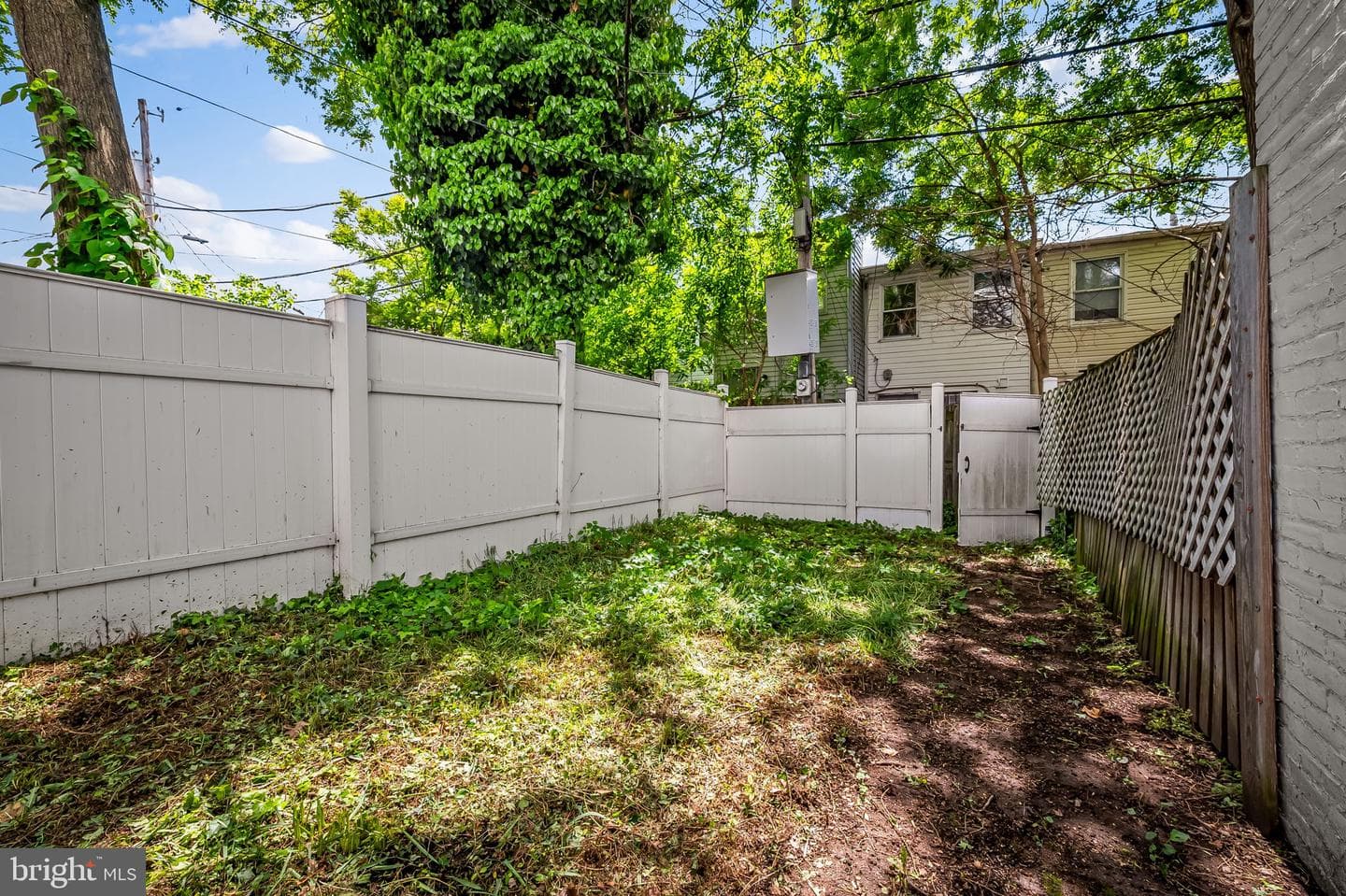 657 Portland Street photo 27