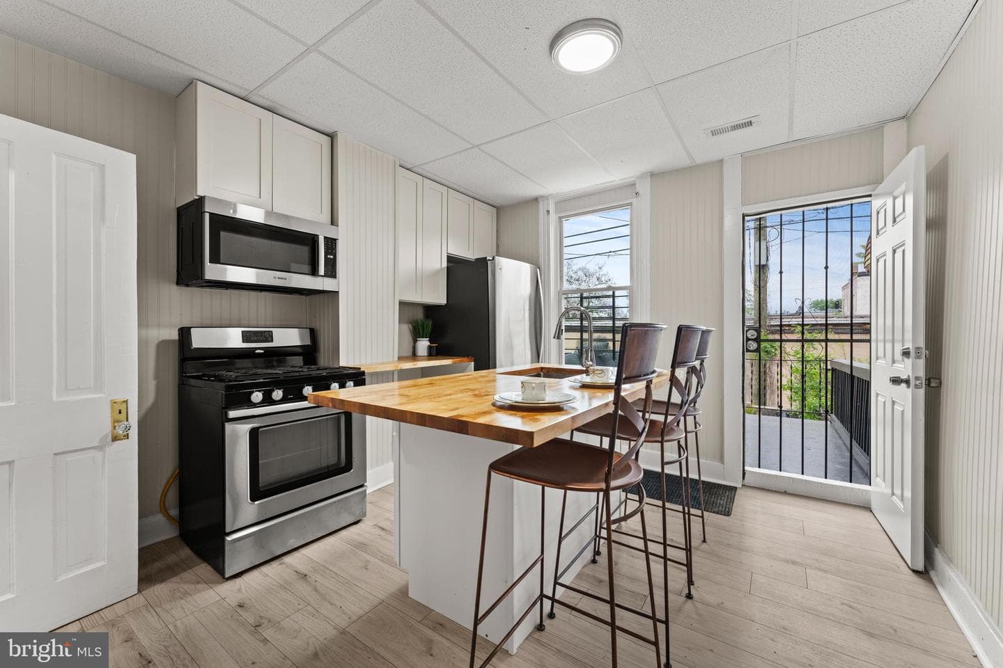 2022 W Fayette Street photo 12