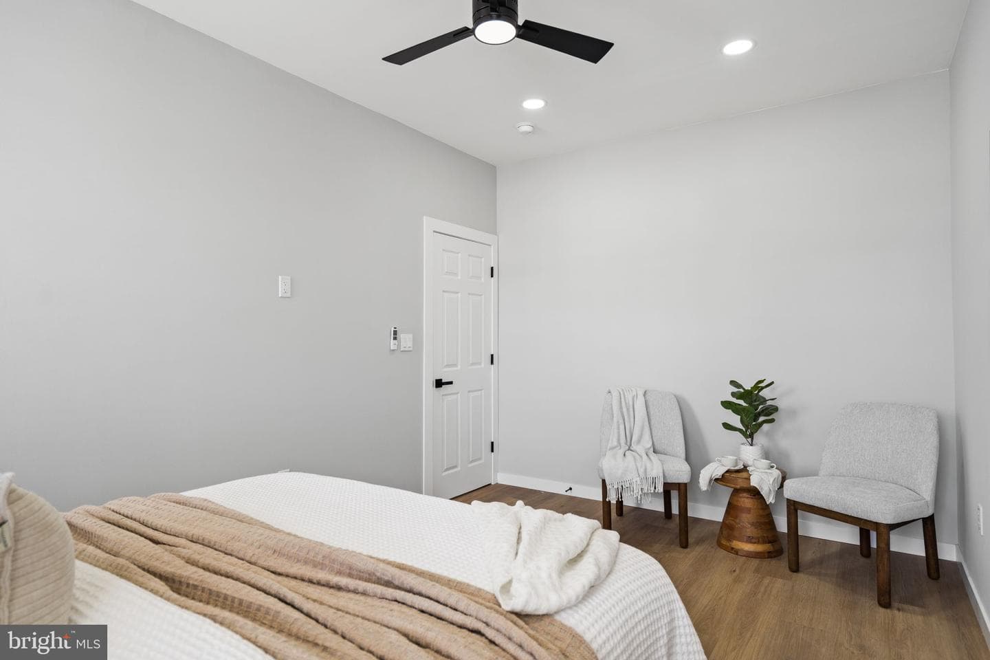 3015 Wylie Avenue photo 36
