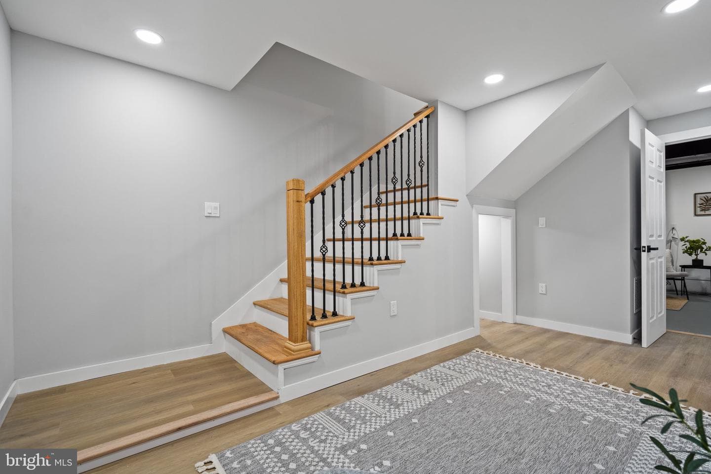 3015 Wylie Avenue photo 49