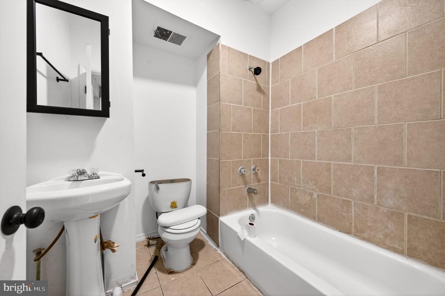1725 Gwynns Falls Parkway photo 24