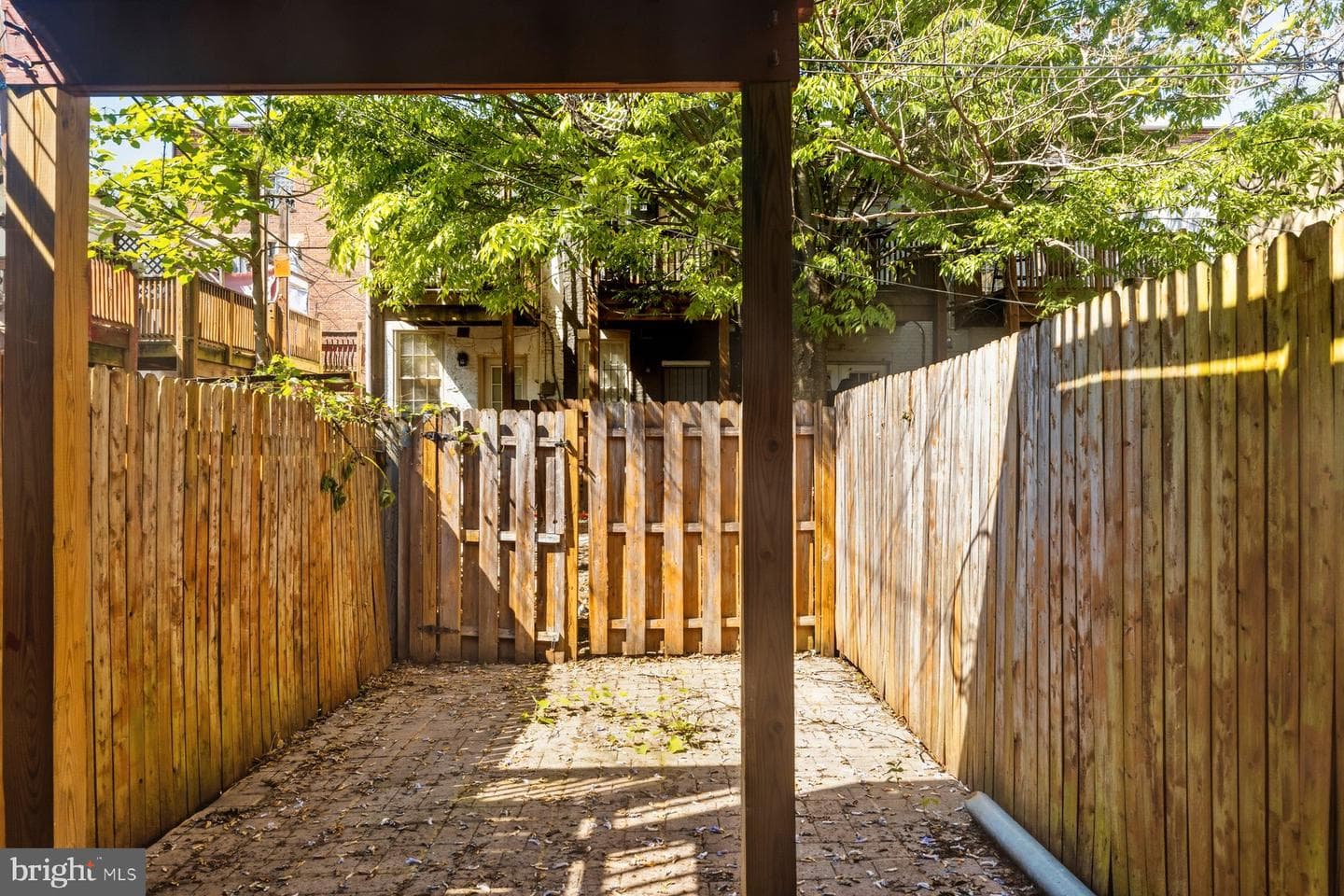 868 Carroll Street photo 20